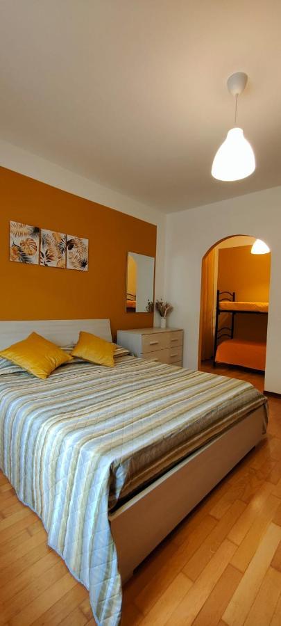 Chez Marie-Claire Apartment มองต์โจเวต ภายนอก รูปภาพ