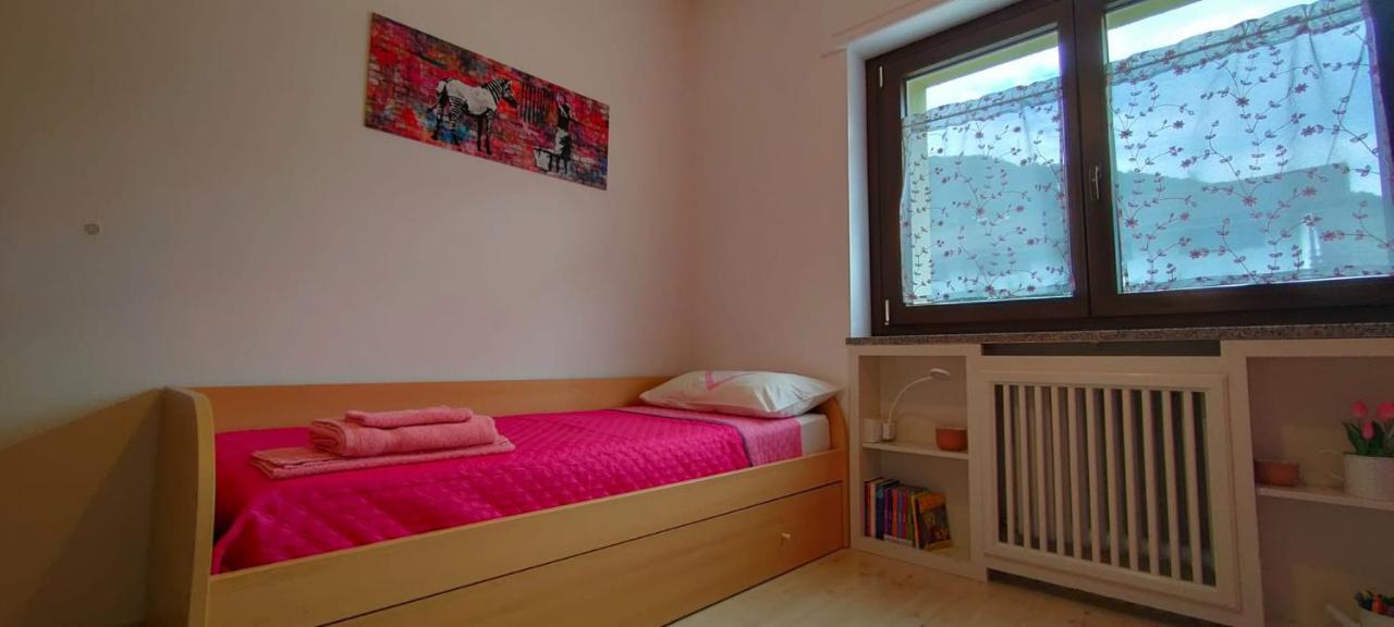 Chez Marie-Claire Apartment มองต์โจเวต ภายนอก รูปภาพ